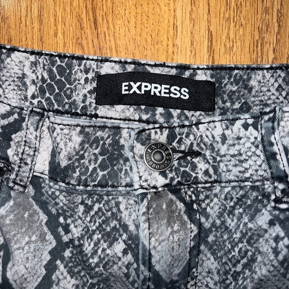 Express Snake Jeans - Picture 4 of 6